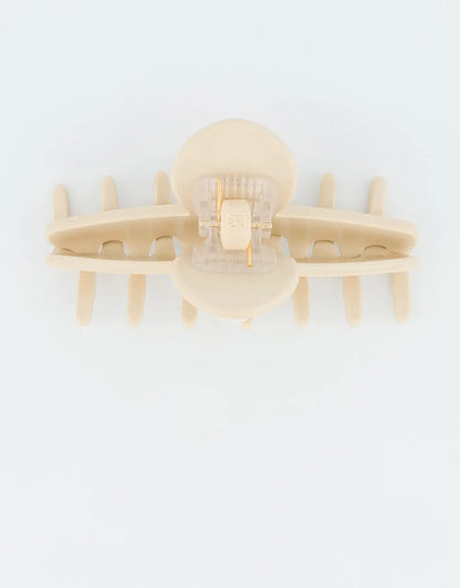Limited|Clips|8.7|BEIGE|Acelate Alexandre De Paris GCC