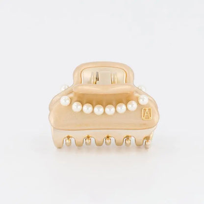 Isolde Clip-Gold-4.5 cm-fashion luxury-vendome clips-Front view-alexandre de paris gcc