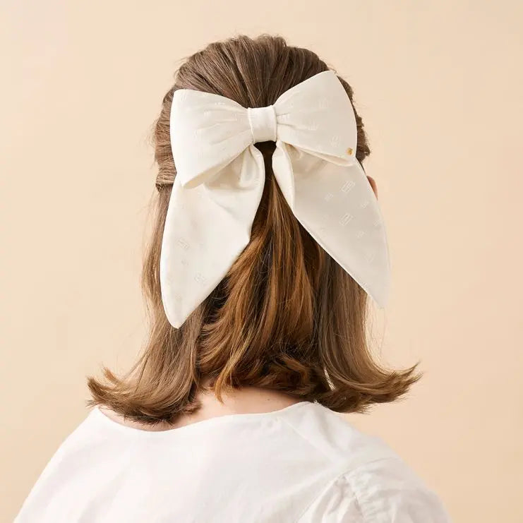 Couture|Barrette|8.5|WHITE|Satin Alexandre De Paris GCC